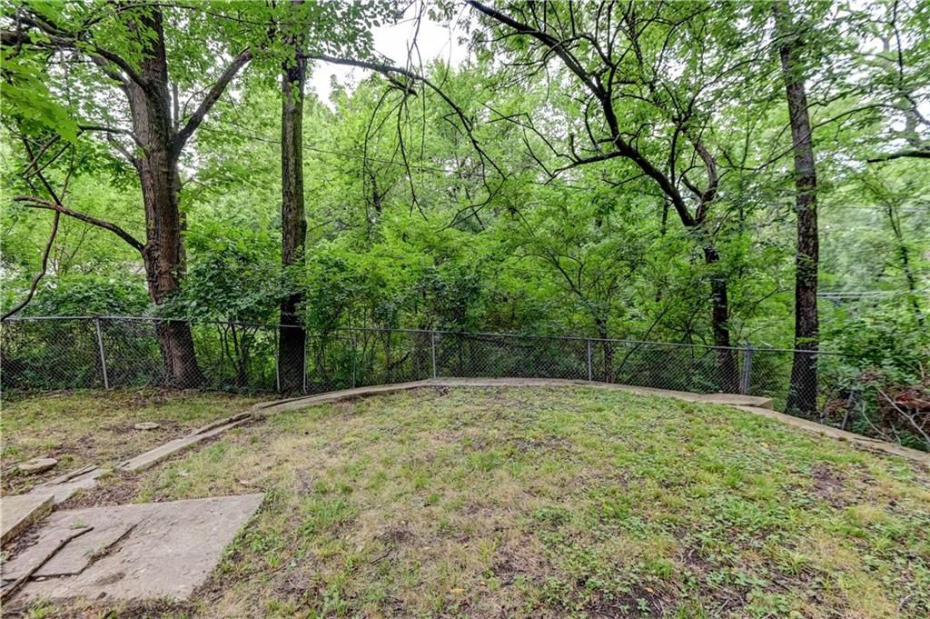 9800 Parkwood Avenue — photo 44