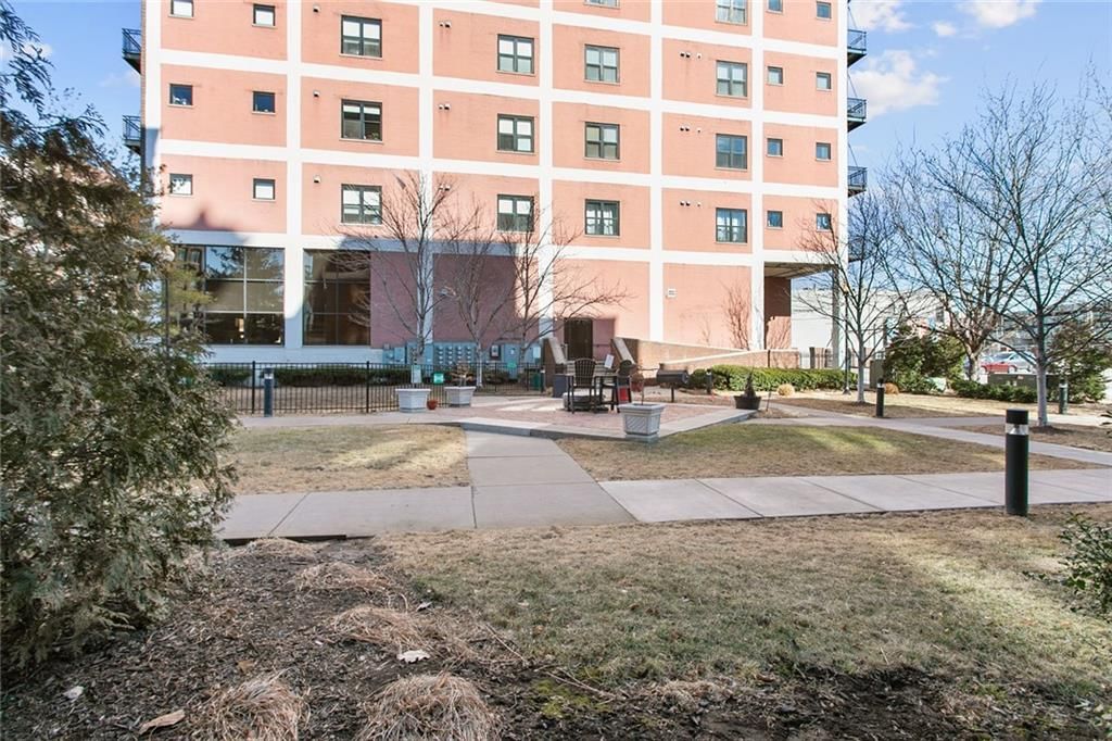 2029 Grand Boulevard — photo 37