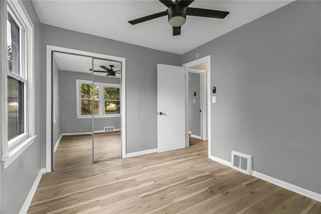 1400 E 76th Terrace — photo 14