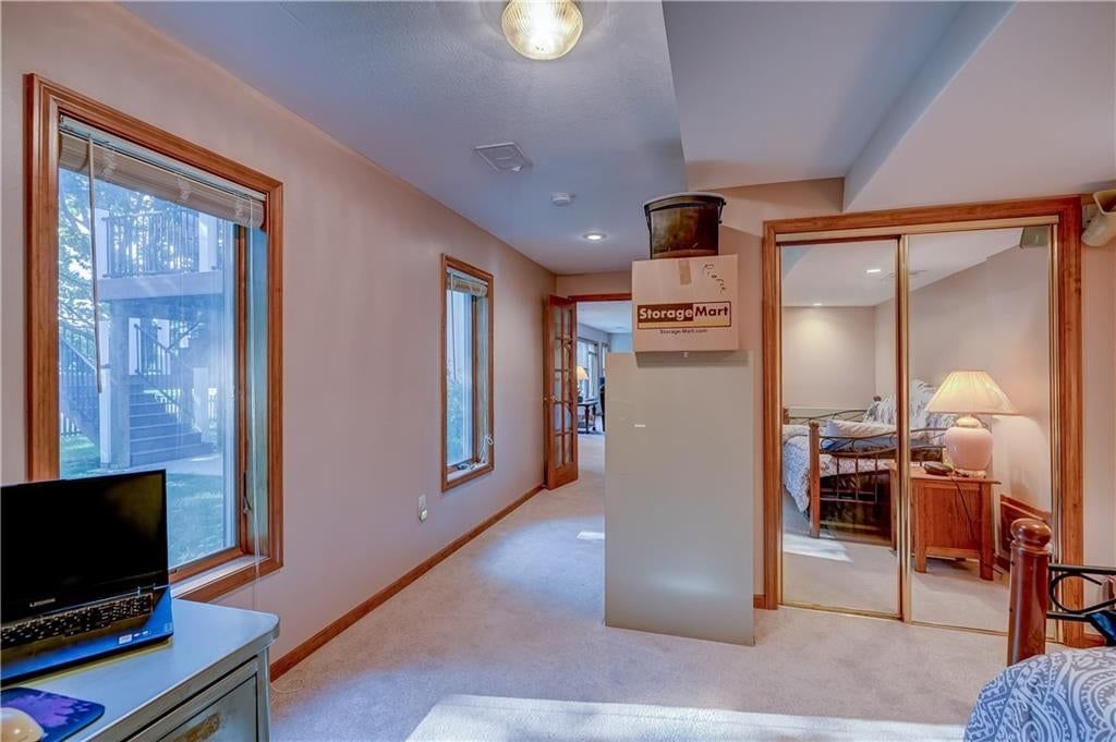 Photo 60 of 60 - 512 Canterbury Lane, Lee's Summit, MO 64063