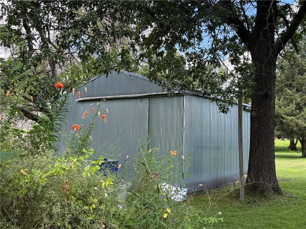 184 Linden Street — photo 5