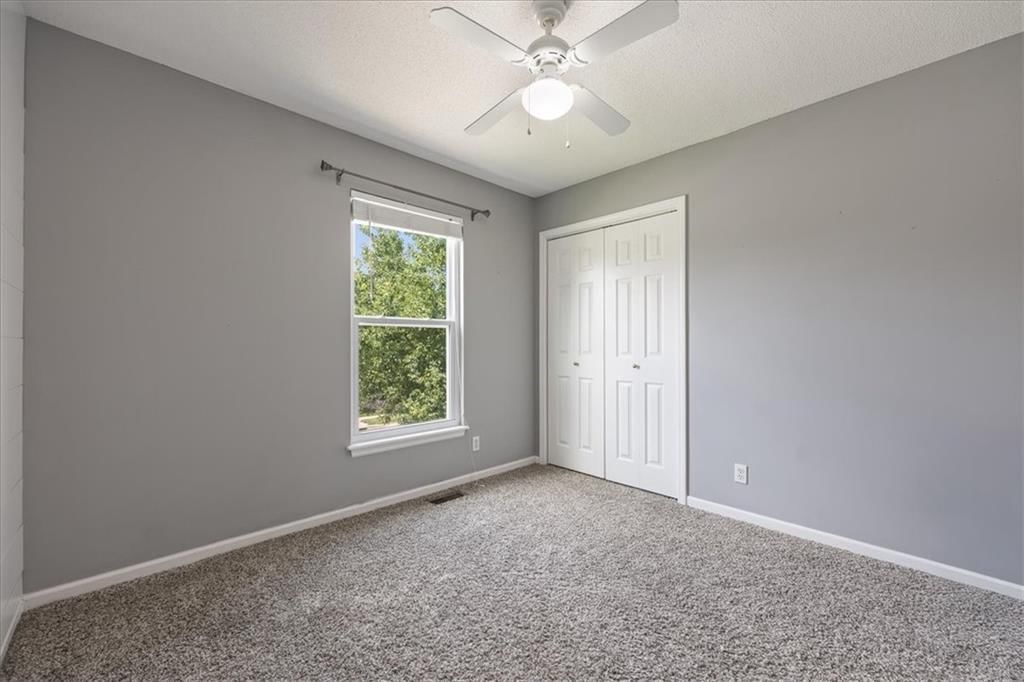 1045 E PUMPKIN RIDGE Street — photo 15