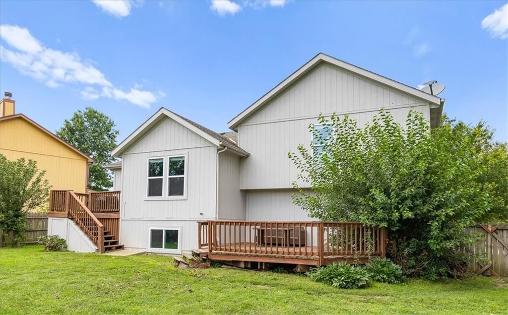 1045 E PUMPKIN RIDGE Street — photo 24
