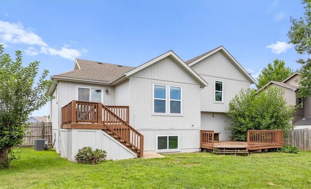 1045 E PUMPKIN RIDGE Street — photo 25