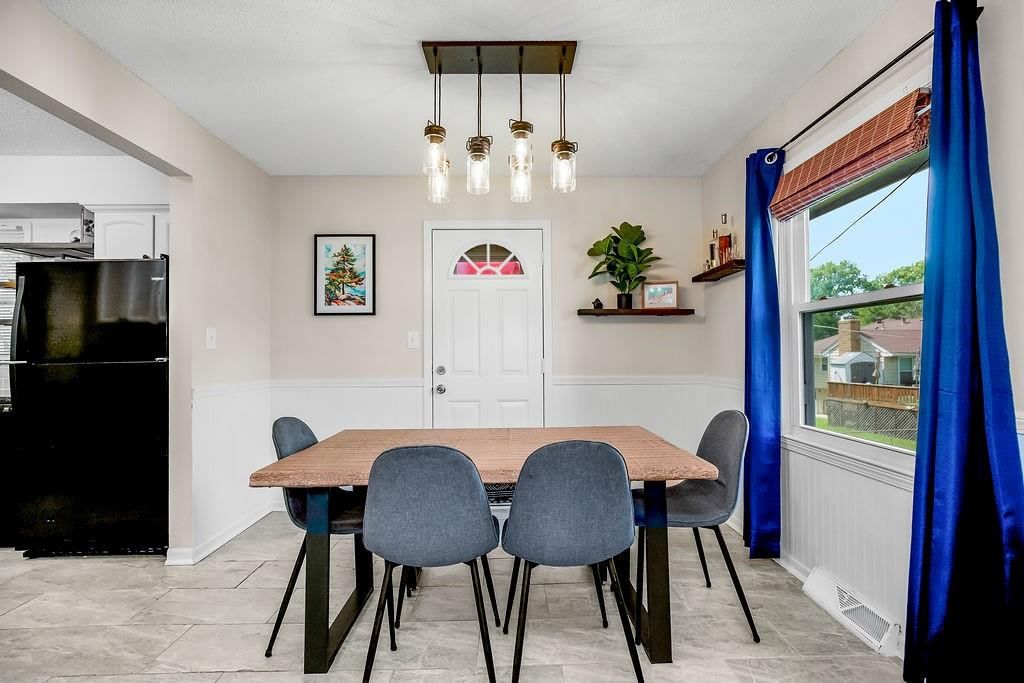 7324 N Euclid Avenue — photo 8