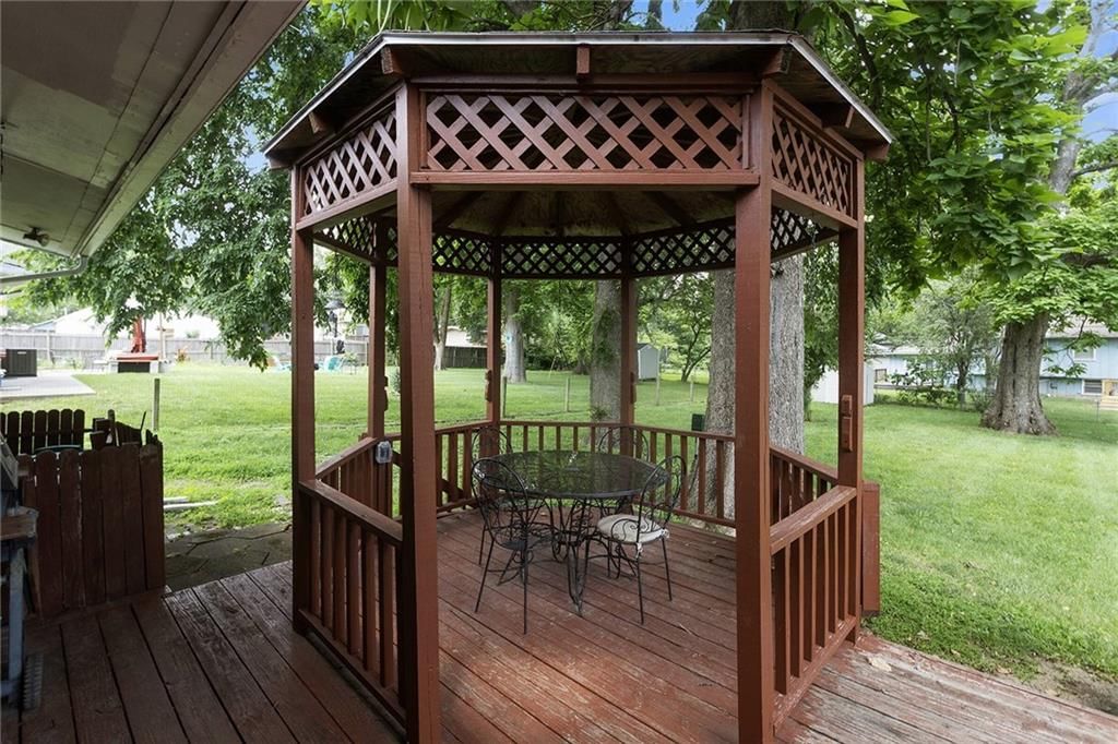 7932 Shawnee Drive — photo 36