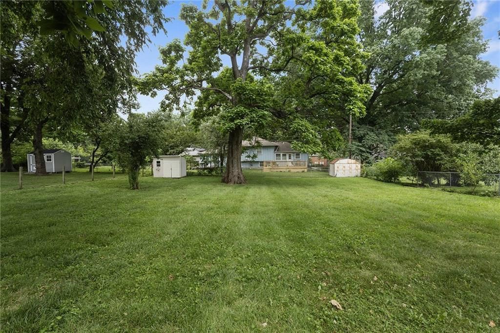 7932 Shawnee Drive — photo 37