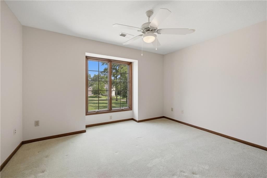 4402 NW Bittersweet Lane — photo 38