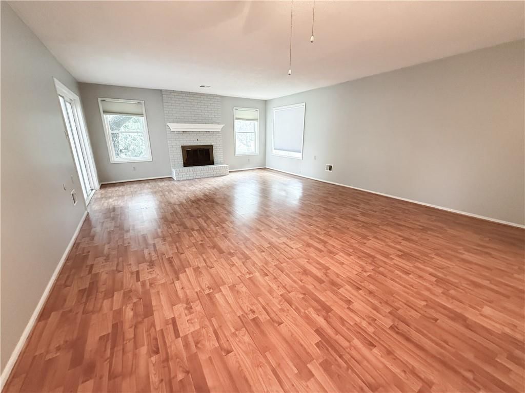 1303 W Stone Boulevard — photo 9