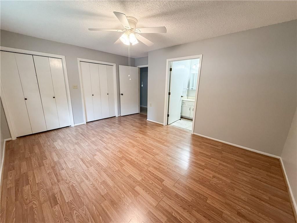 1303 W Stone Boulevard — photo 12