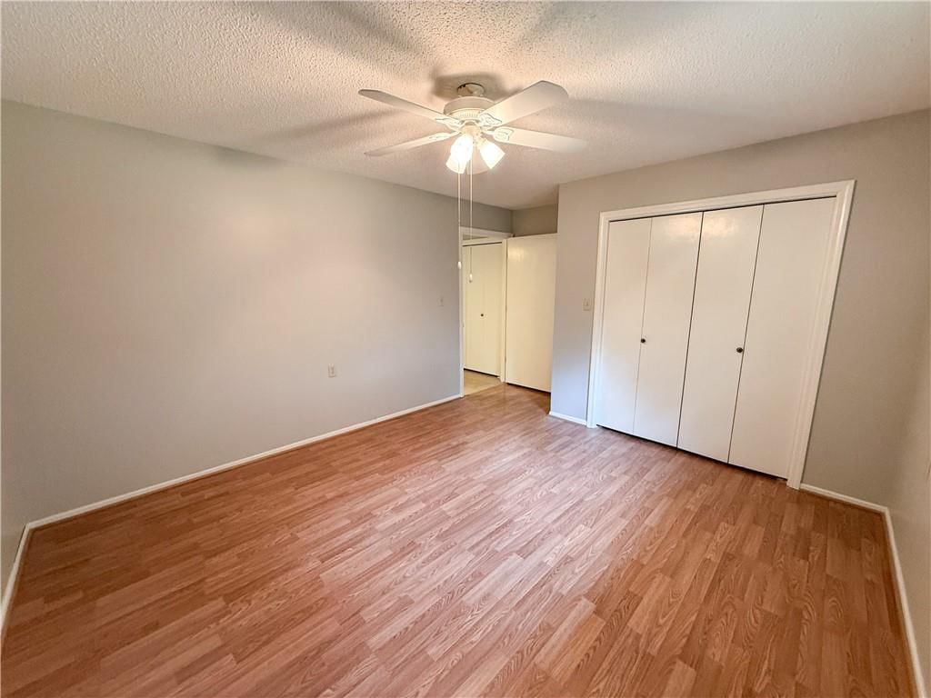1303 W Stone Boulevard — photo 15
