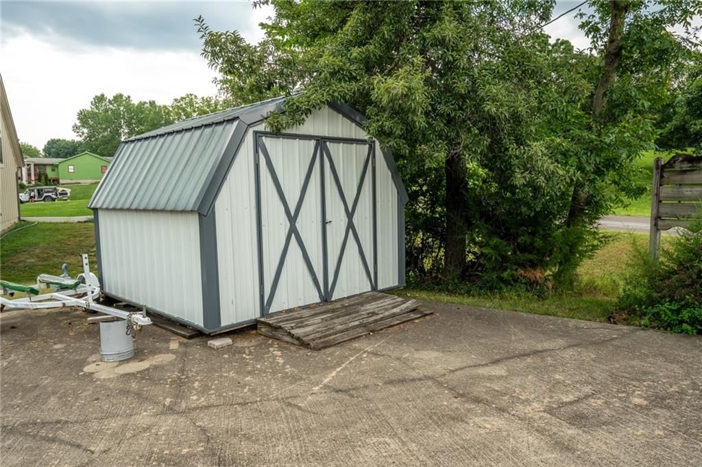 372 Lake Viking Terrace — photo 37