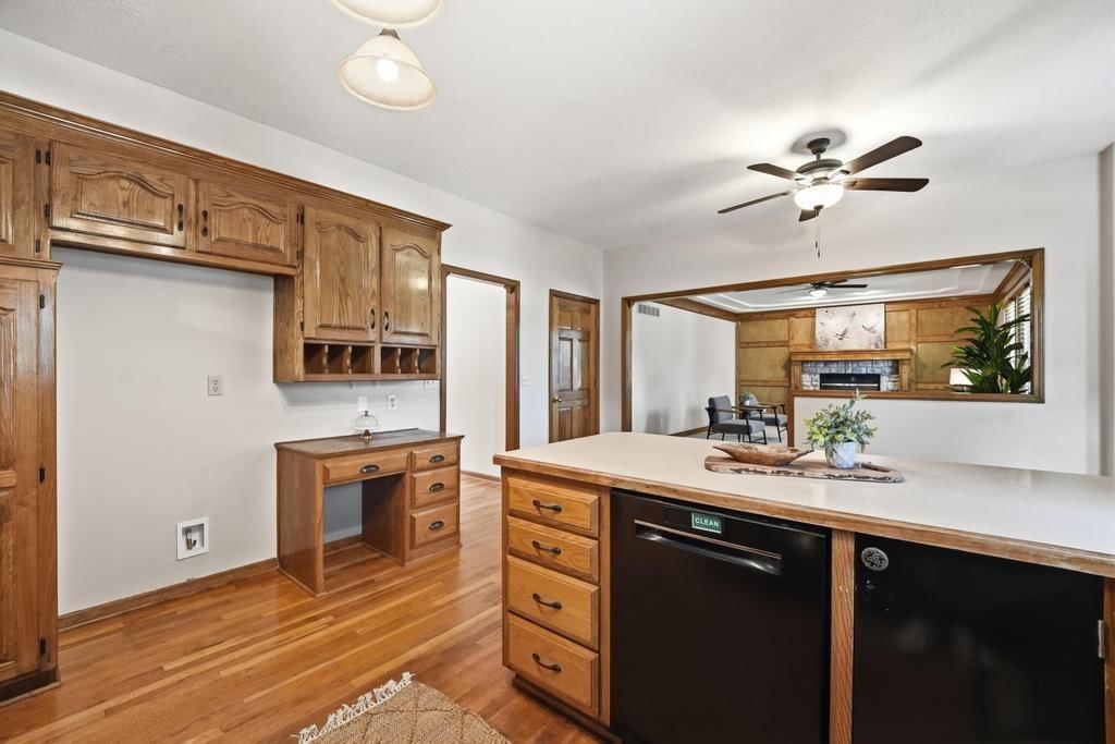 820 NE Adams Drive — photo 11