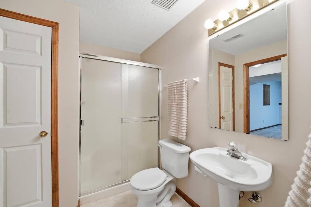 820 NE Adams Drive — photo 20