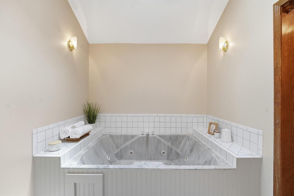820 NE Adams Drive — photo 28