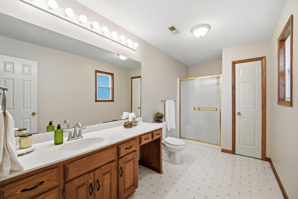 820 NE Adams Drive — photo 39