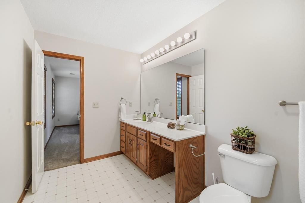820 NE Adams Drive — photo 40