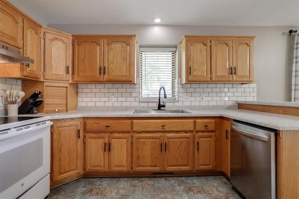 605 Birch Street — photo 13