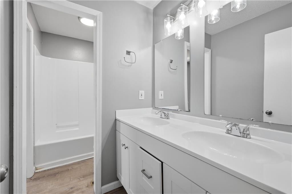 732 N Mohican Drive — photo 10