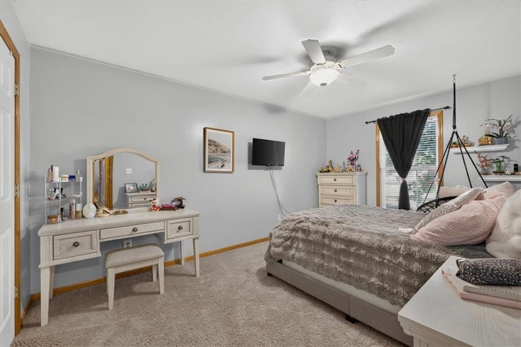 108 NE Gaslight Lane — photo 15
