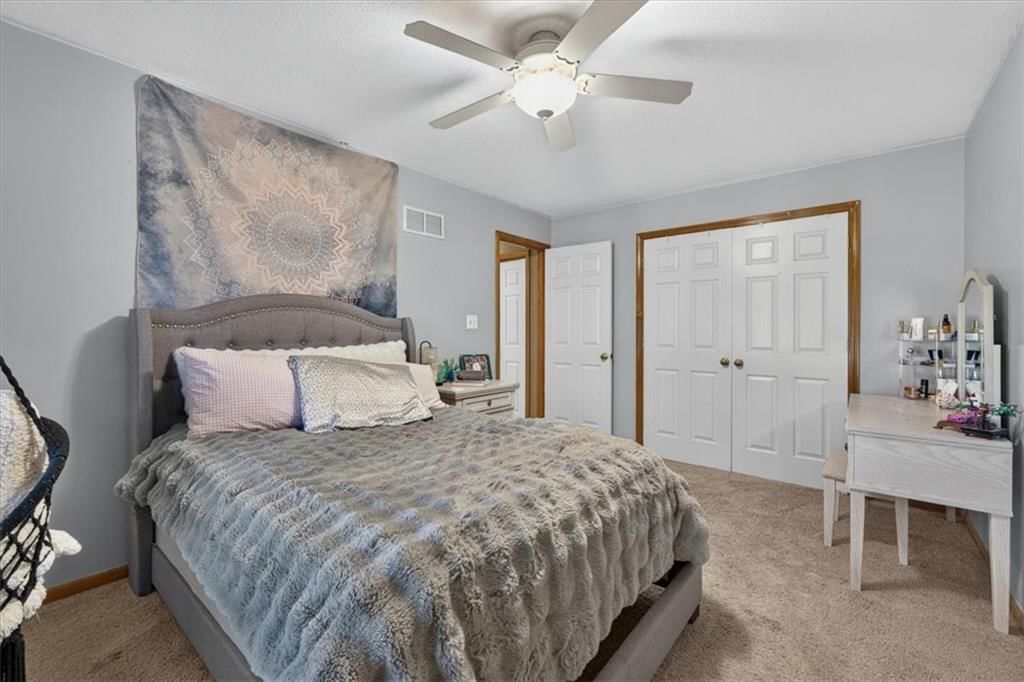108 NE Gaslight Lane — photo 17