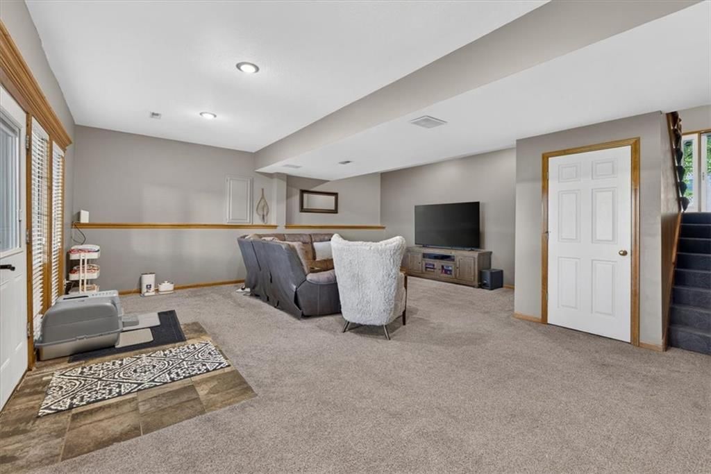 108 NE Gaslight Lane — photo 30