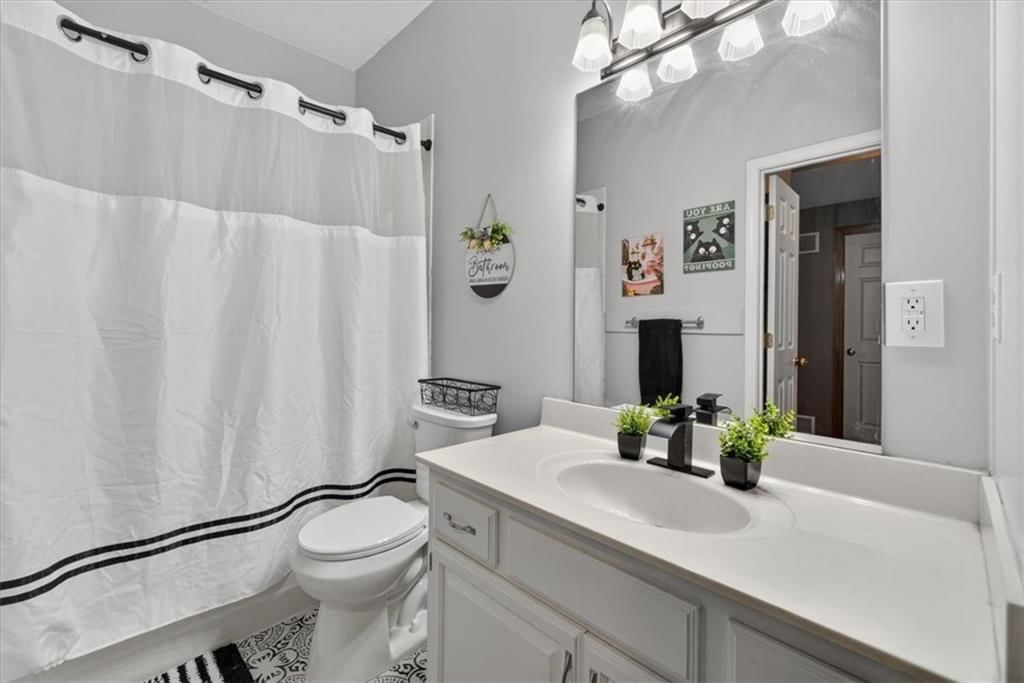 108 NE Gaslight Lane — photo 36