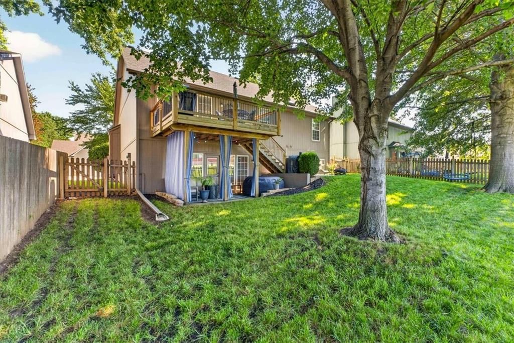 108 NE Gaslight Lane — photo 45