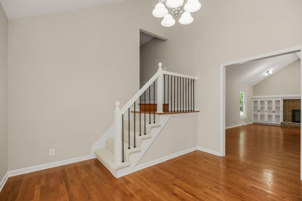2016 E Sleepy Hollow Drive — photo 4