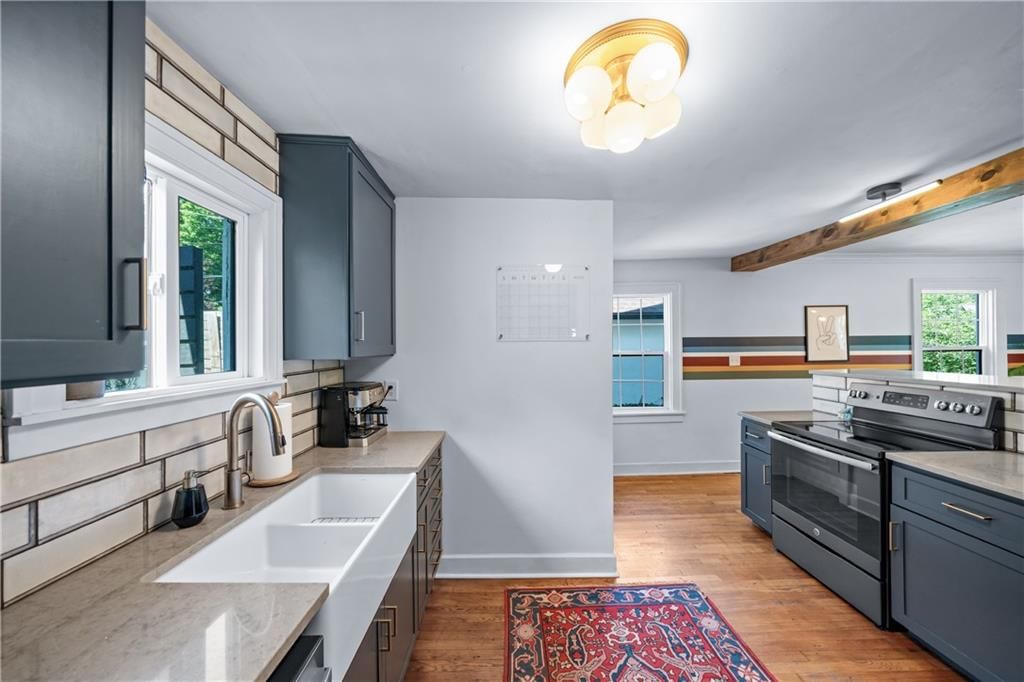 27 W Winthrope Road — photo 10