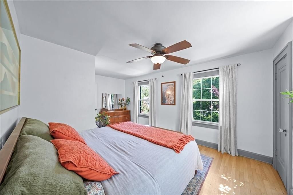 27 W Winthrope Road — photo 18