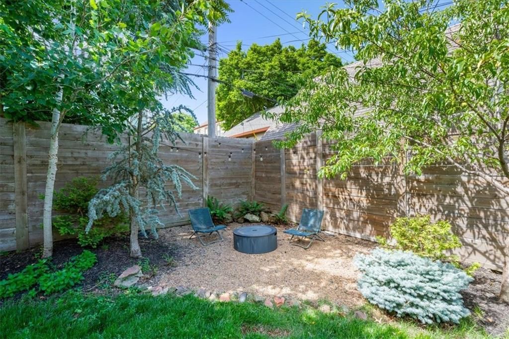 27 W Winthrope Road — photo 32