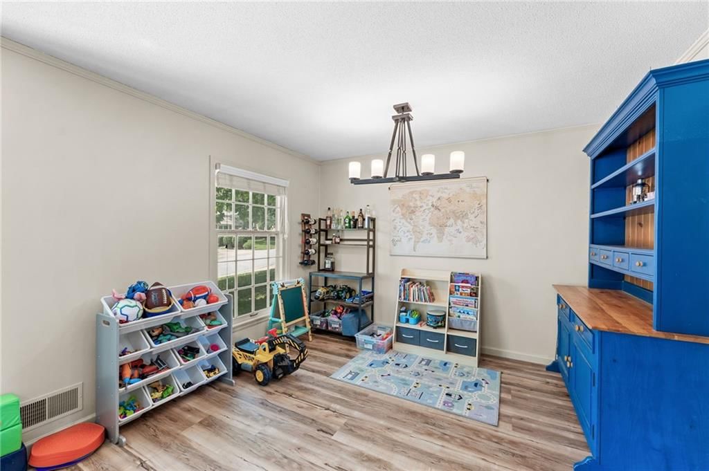 10112 W 65th Street — photo 10