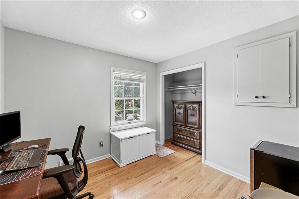 10112 W 65th Street — photo 20