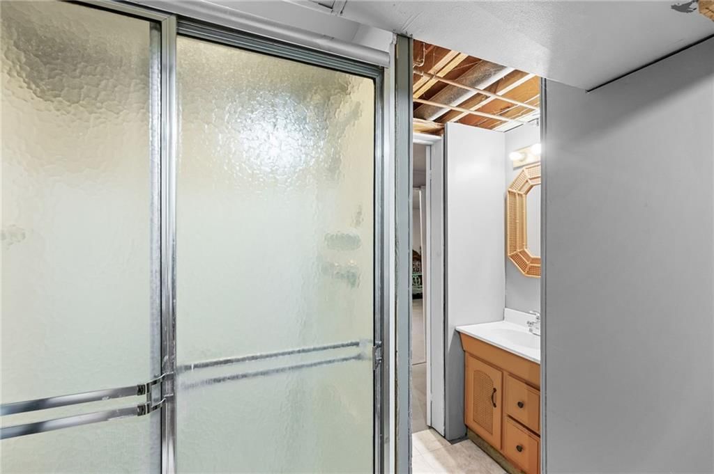10112 W 65th Street — photo 35