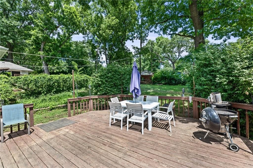 10112 W 65th Street — photo 37