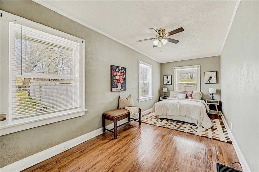 4927 Woodland Avenue — photo 11