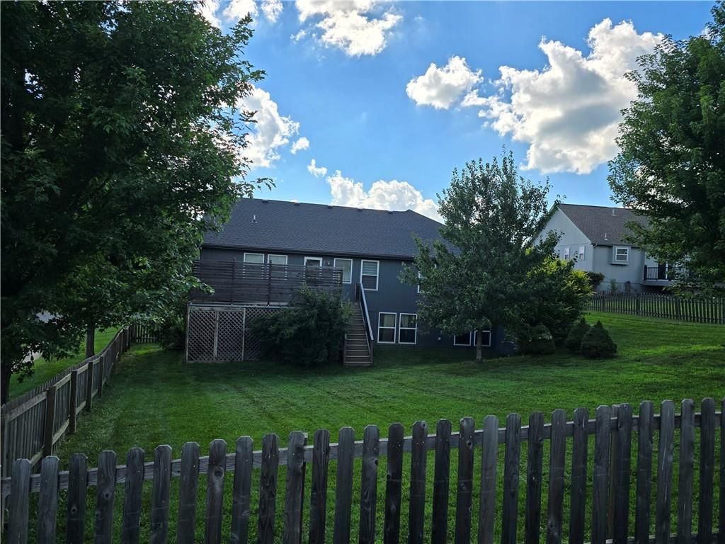 9119 N Garfield Avenue — photo 3
