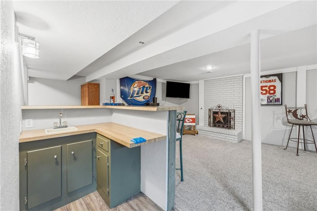 8219 Hardy Street — photo 30