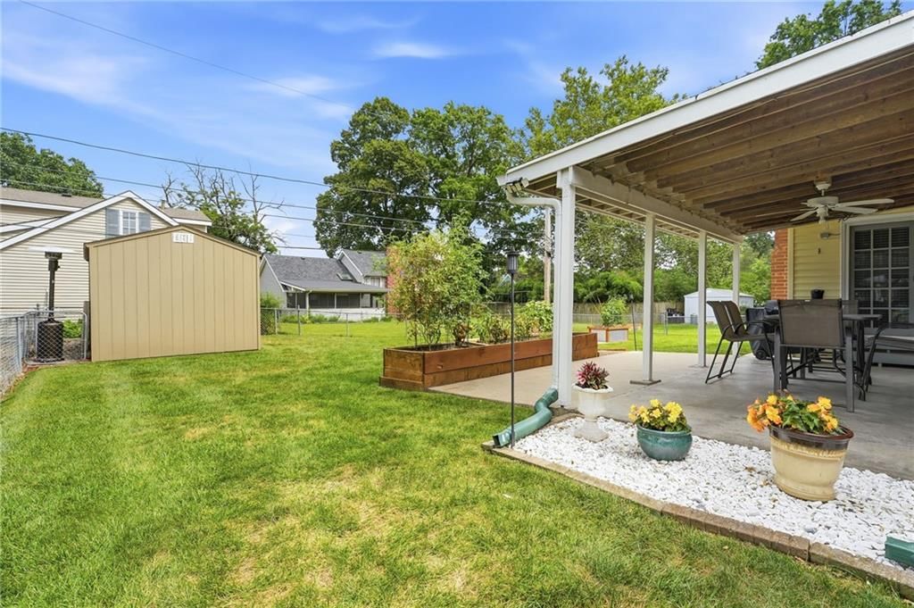 8219 Hardy Street — photo 38