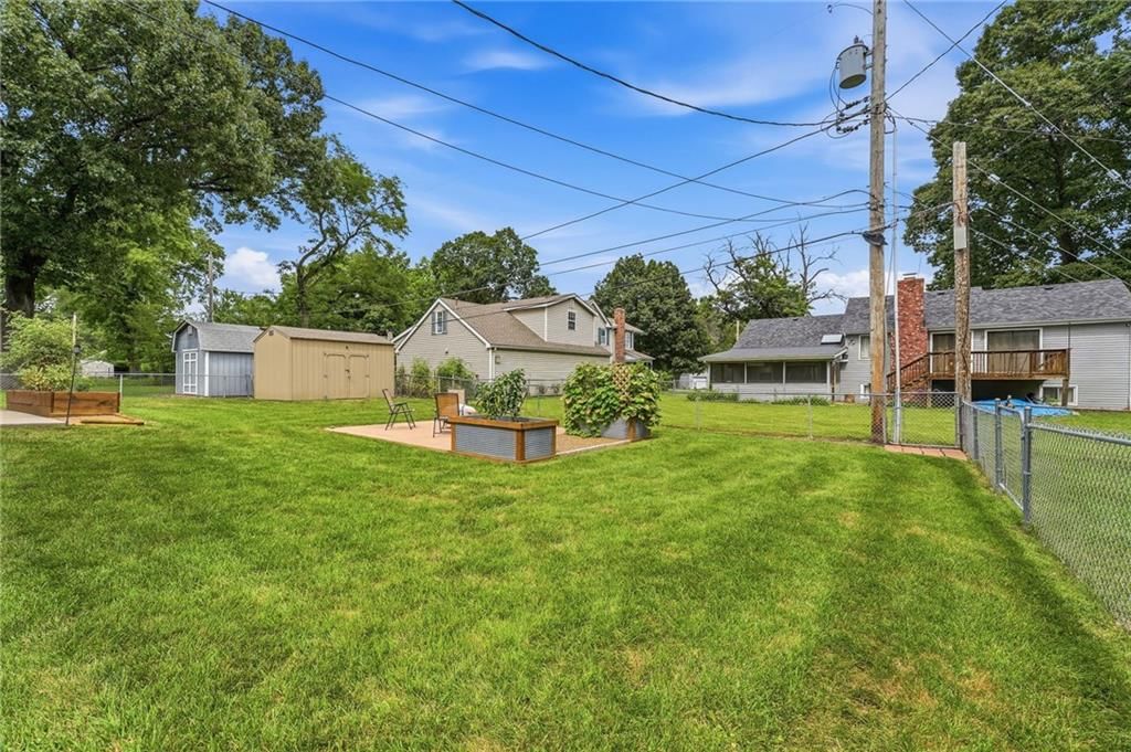 8219 Hardy Street — photo 40