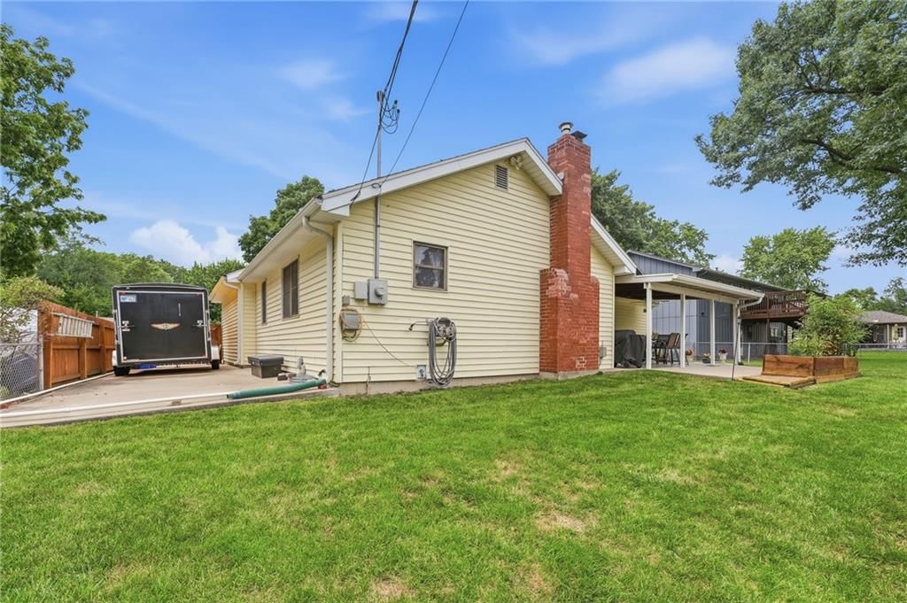 8219 Hardy Street — photo 41