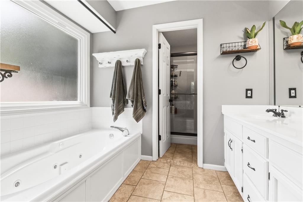 4001 NW Hidden Pointe Drive — photo 19