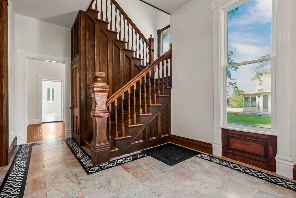 200 Garfield Avenue — photo 3