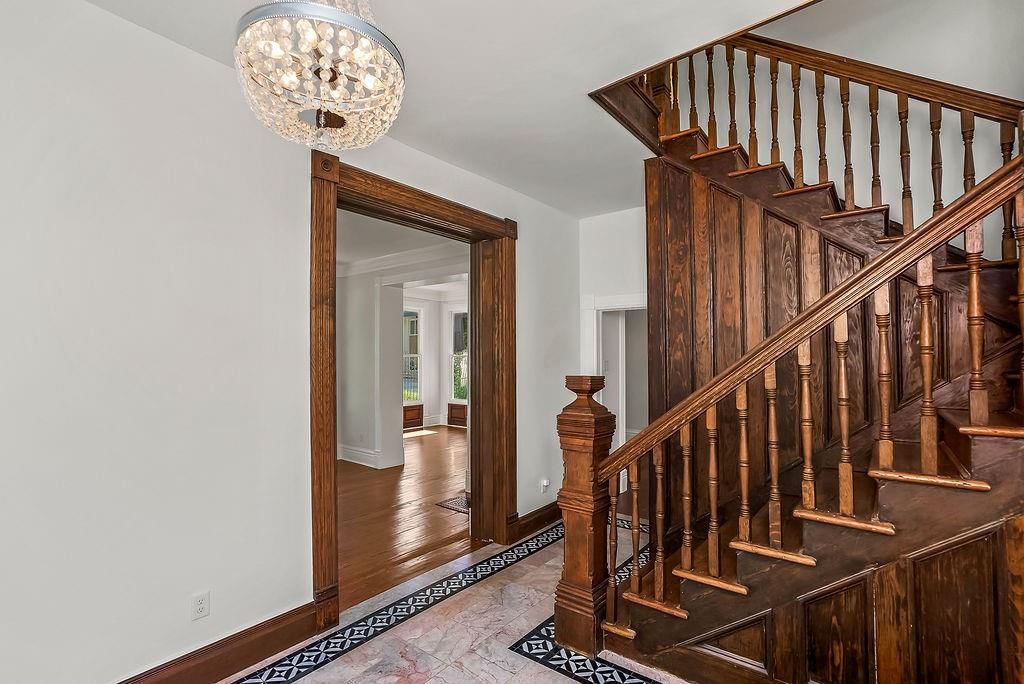 200 Garfield Avenue — photo 4