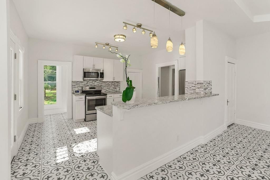 200 Garfield Avenue — photo 12