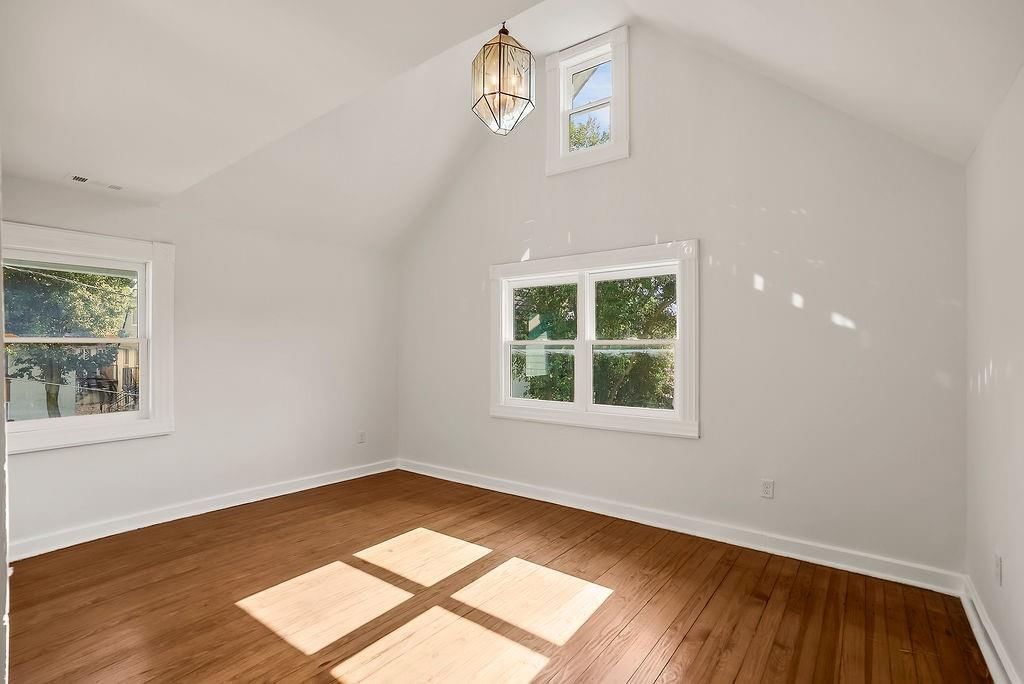 200 Garfield Avenue — photo 24