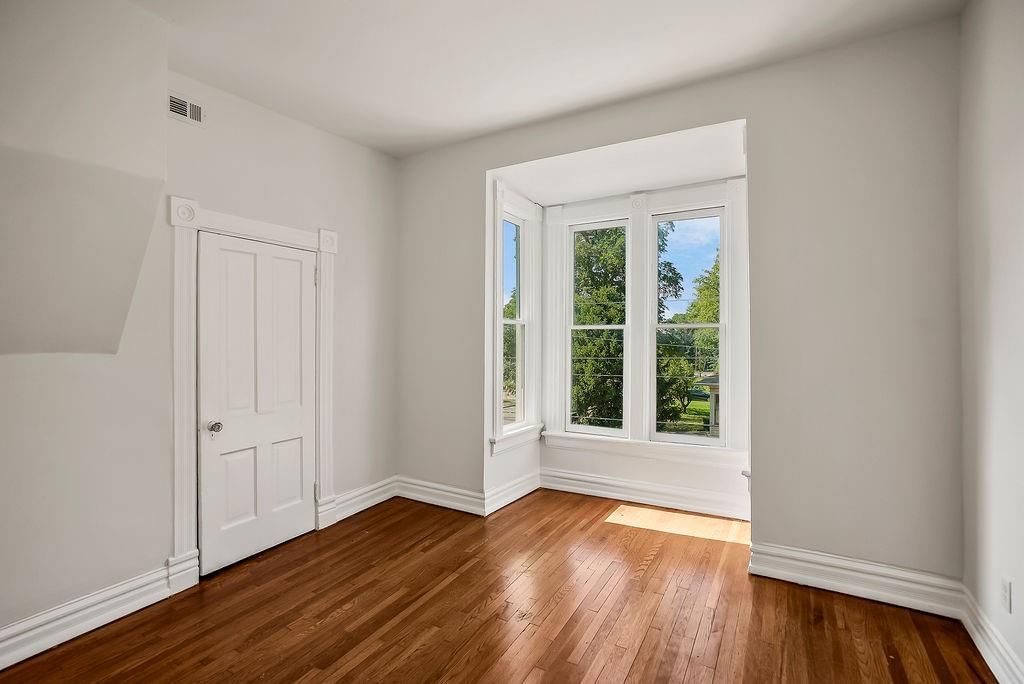 200 Garfield Avenue — photo 29