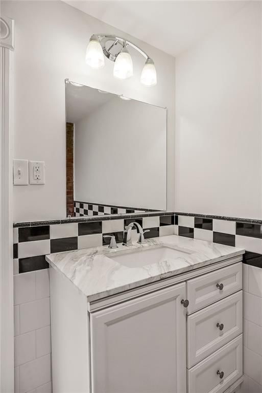 200 Garfield Avenue — photo 32