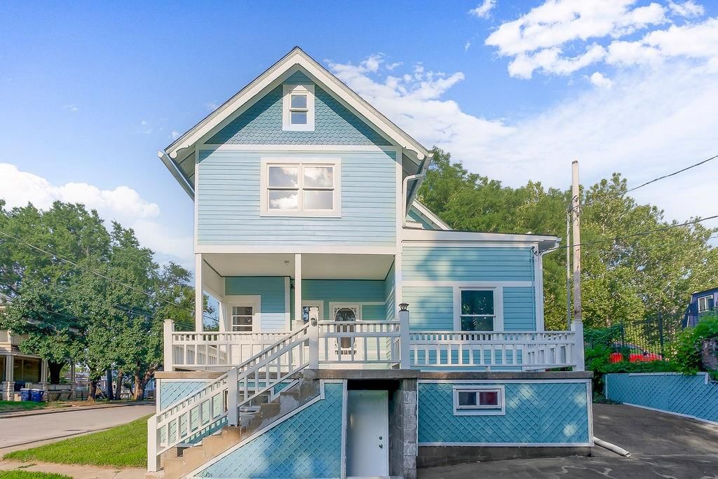200 Garfield Avenue — photo 35